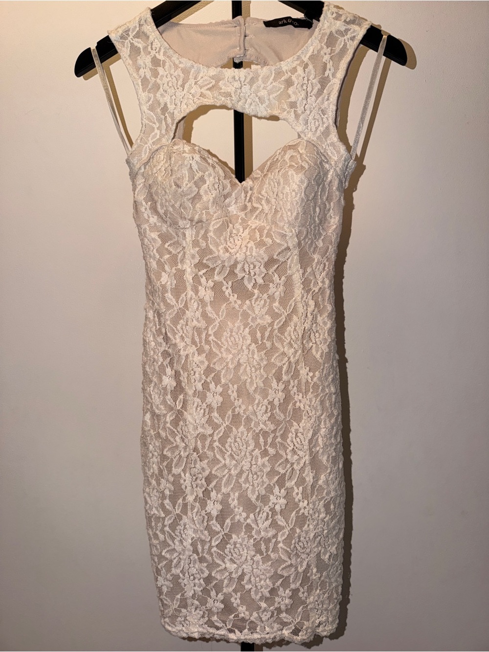 Ark & Co Ivory Lace Open Back Bodycon Dress | Small | Built-In Bra